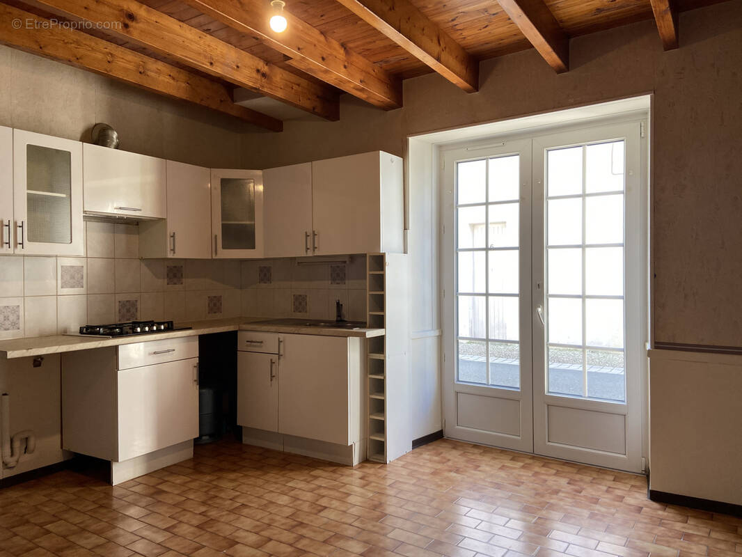 Maison à TONNAY-CHARENTE