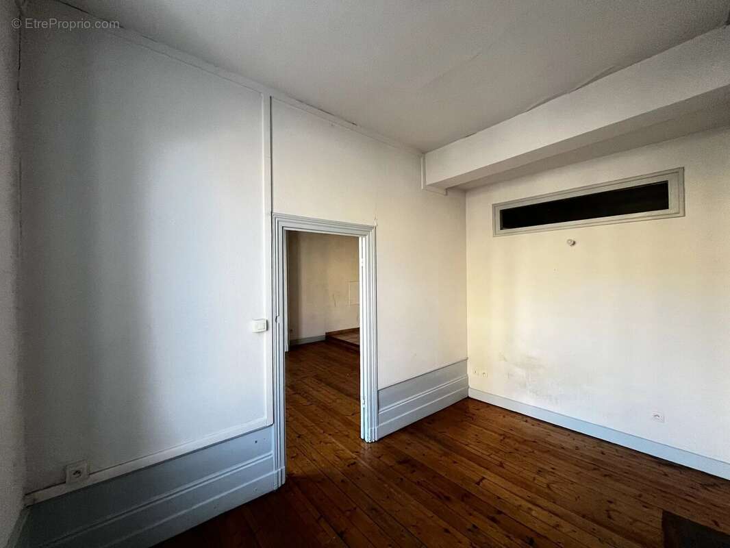 Appartement à JUJURIEUX