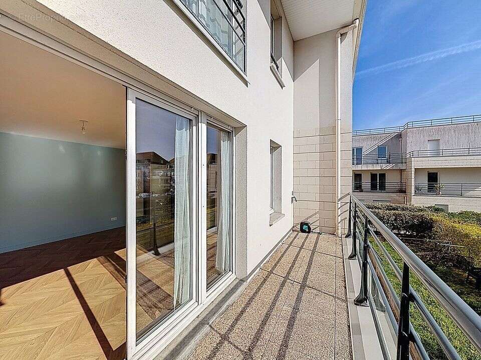 Appartement à MONTIGNY-LE-BRETONNEUX