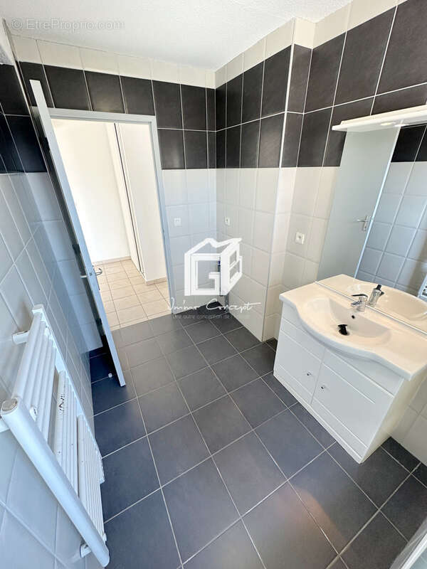 Appartement à LUC-LA-PRIMAUBE