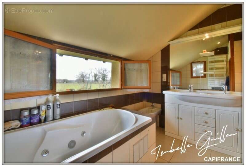 Maison à MONTIPOURET