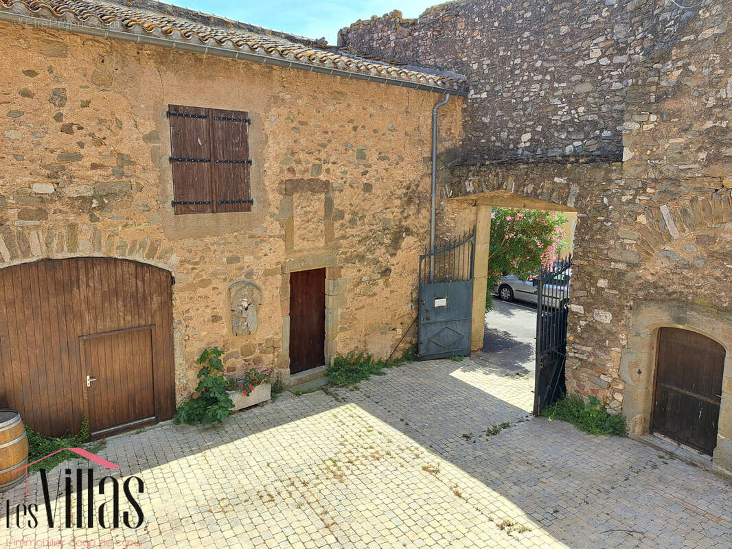 Maison à OUPIA
