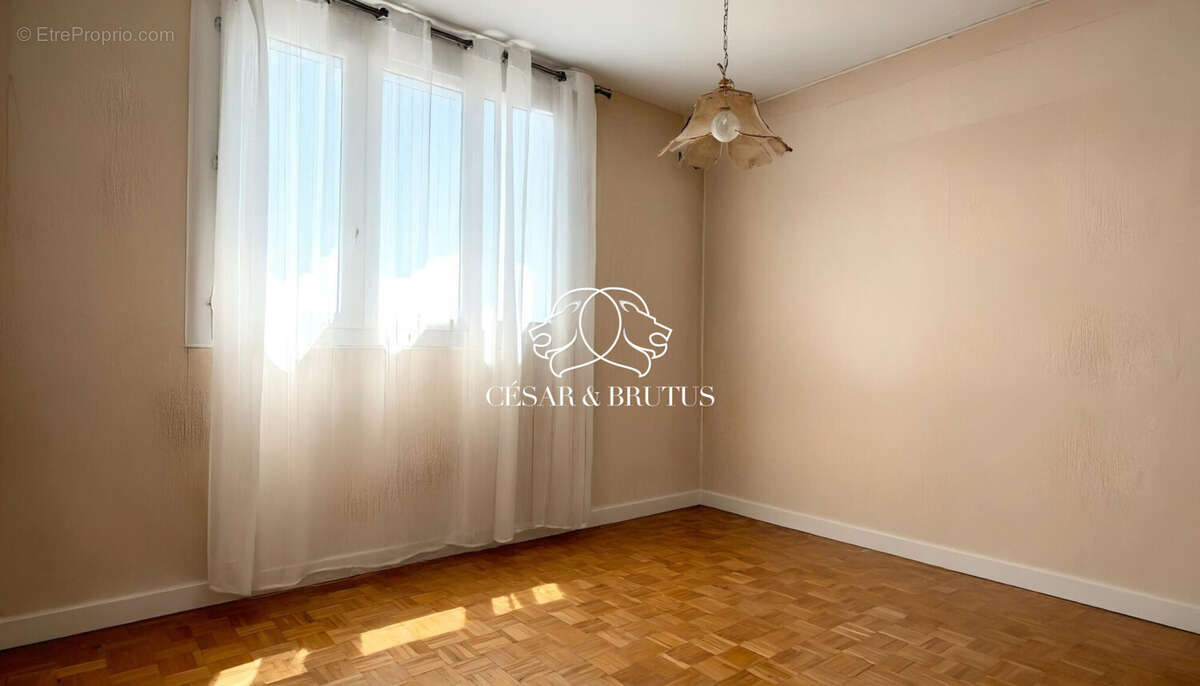 Appartement 70 m² à Villeurbanne  - photo 8