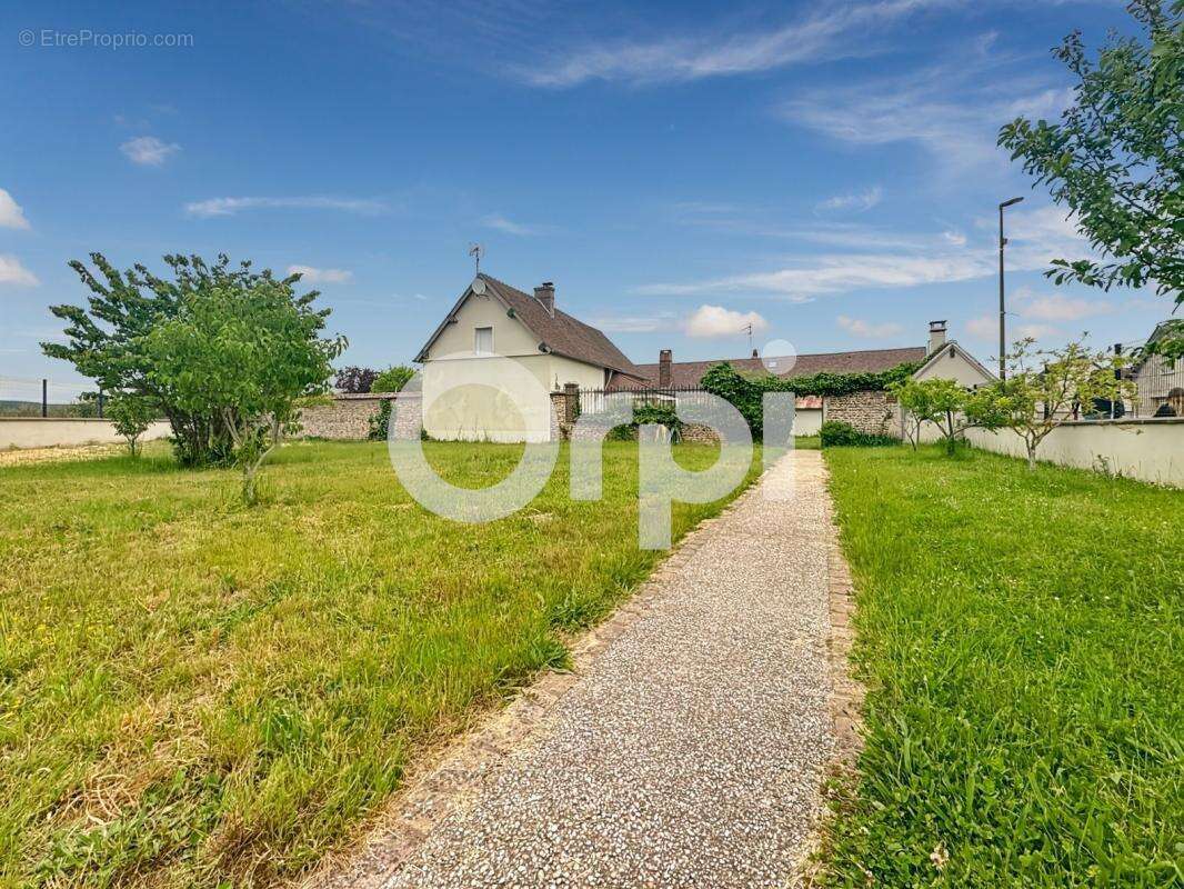 Maison à MARCILLY-SUR-EURE