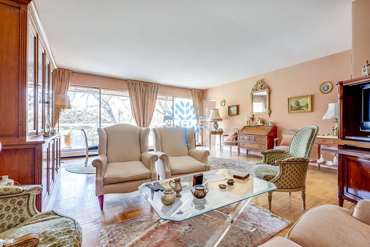 Appartement à PARIS-19E