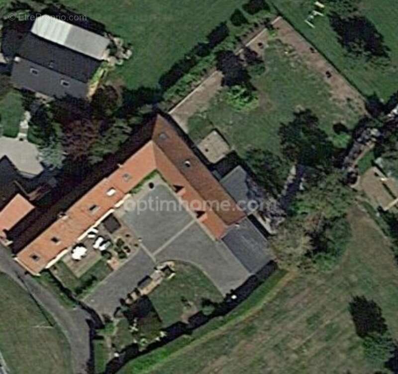 Maison à LATTRE-SAINT-QUENTIN