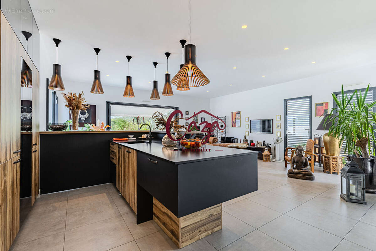 Maison à CARBON-BLANC