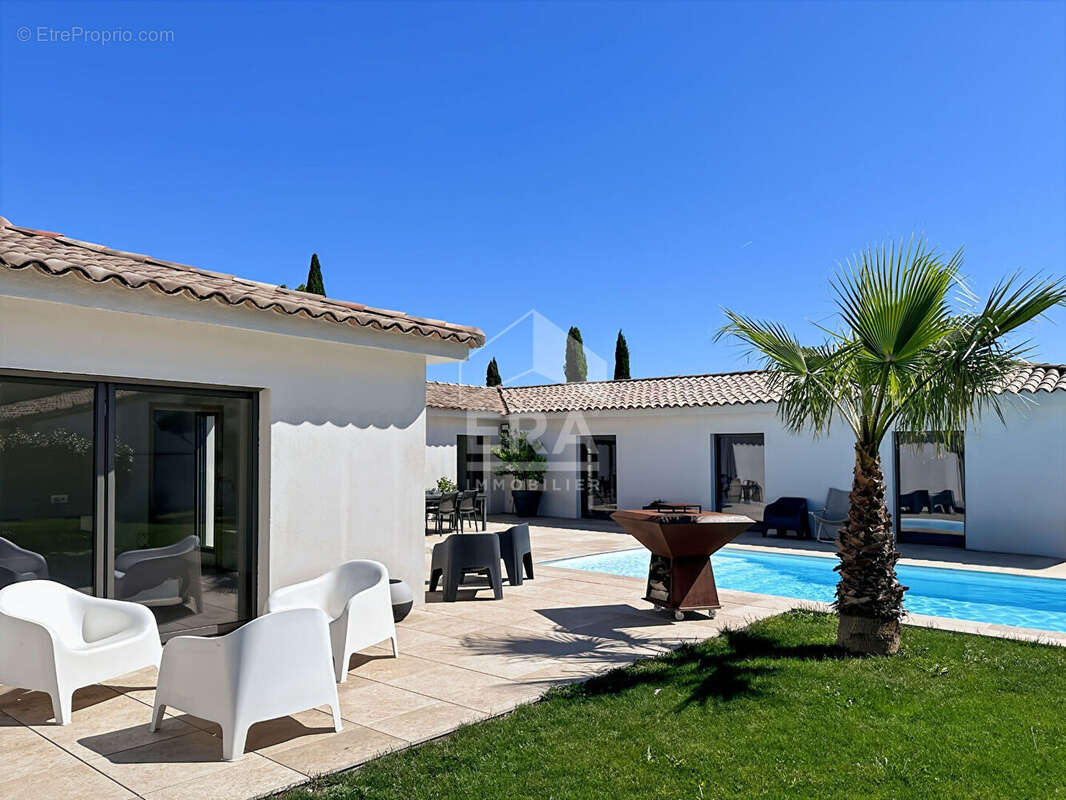 Maison à MOLLEGES