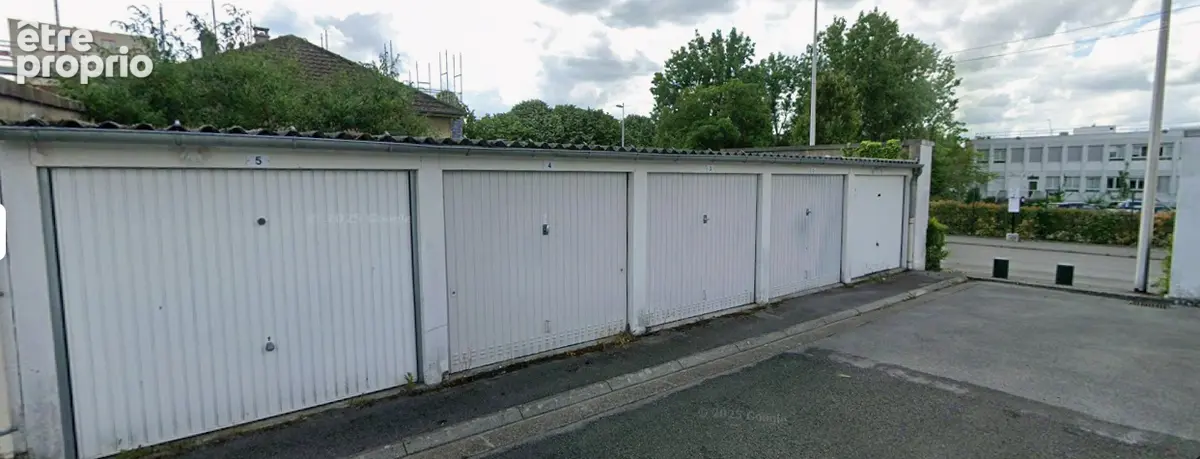 Photo Parking à Compiegne au prix de 11 000€
