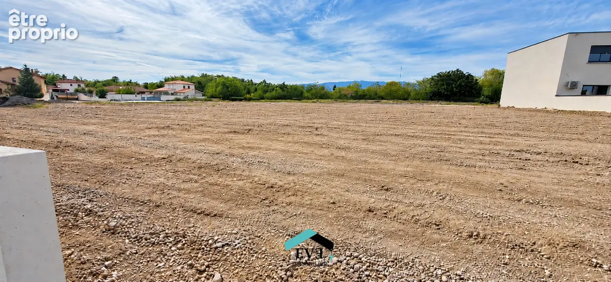 EXCLUSIVITÉ - Terrain artisanal de 1184 m² - photo 5