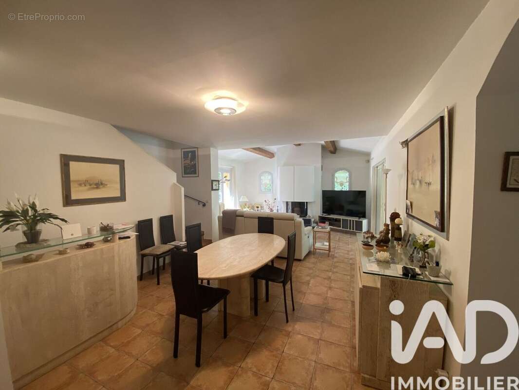 Photo 3 - Maison à COGOLIN