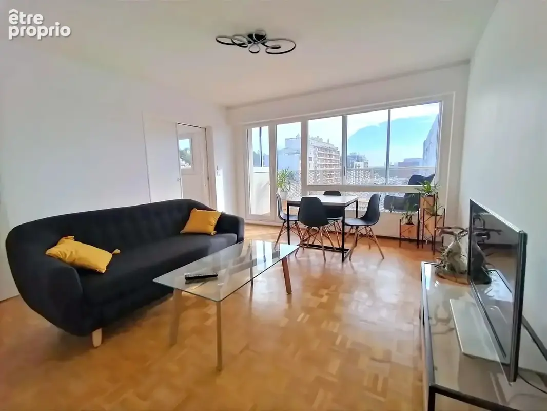 Appartement T3 entièrement rénové avec belle vue panoramique - photo 5
