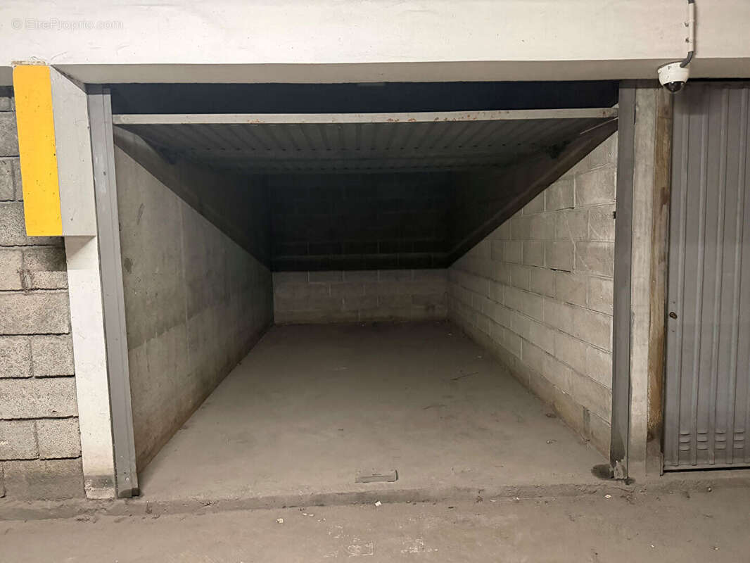 Parking à VILLEURBANNE