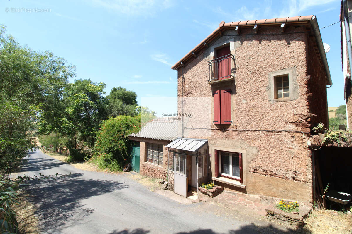 Maison familiale avec terrasse, caves et jardinet - photo 18