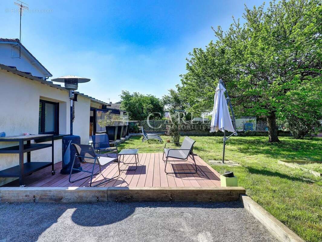 Maison à PUSIGNAN