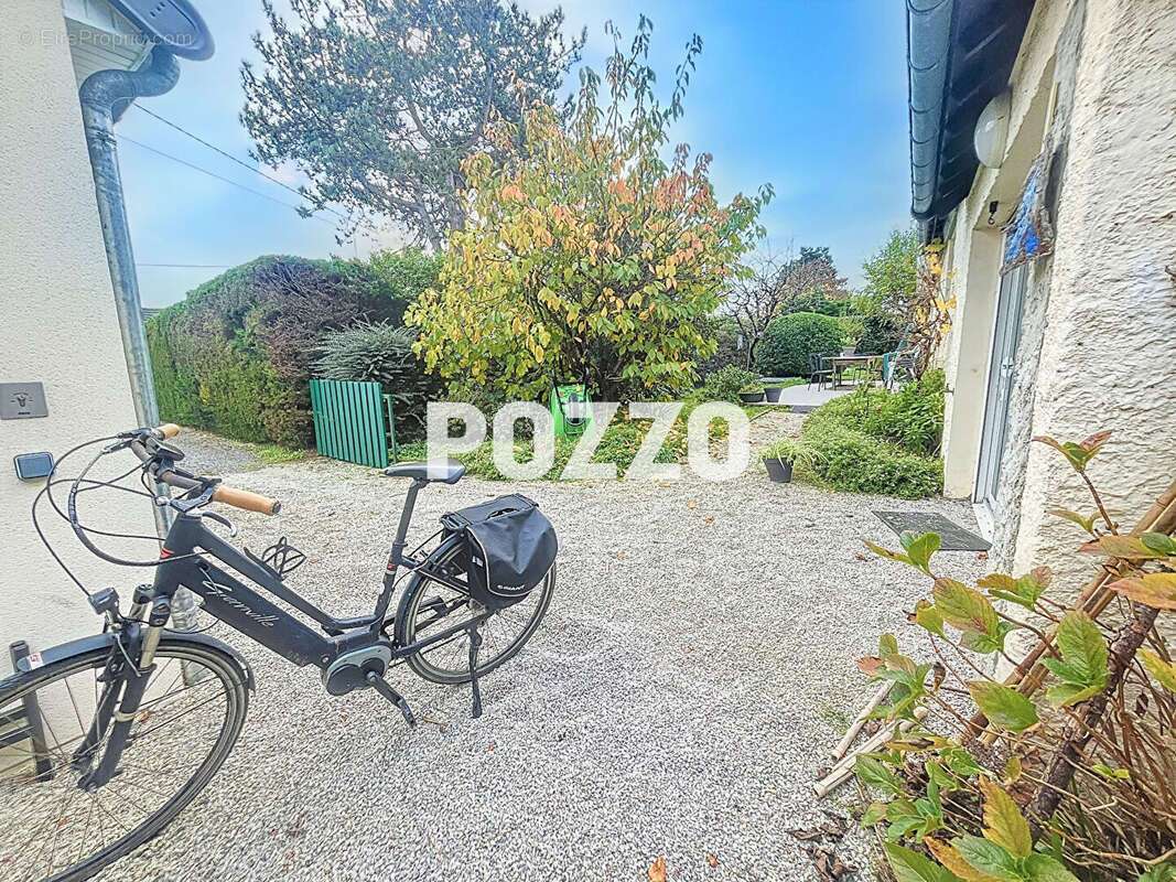 Maison à JULLOUVILLE