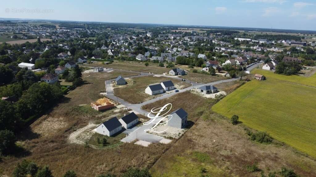 Terrain à SAINTE-MAURE-DE-TOURAINE