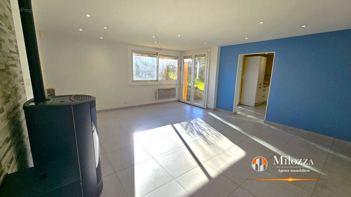 Maison à VILLEFONTAINE