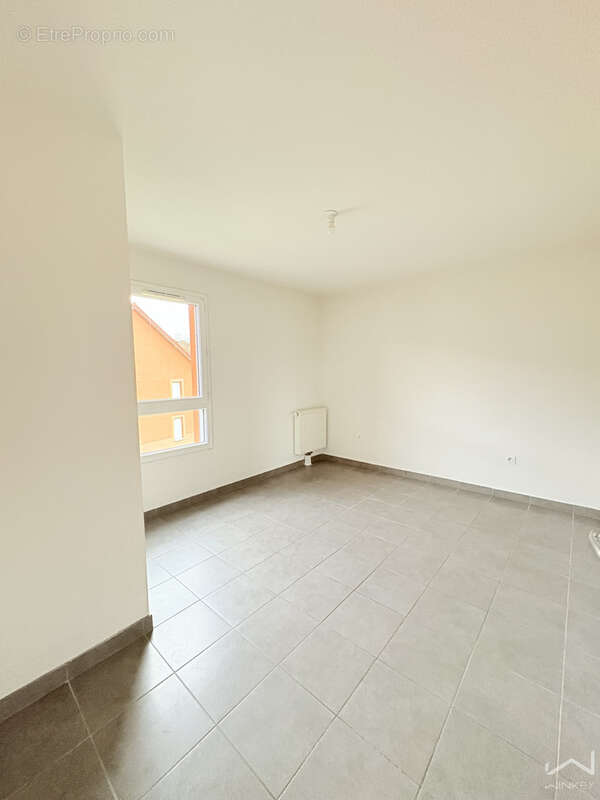 Appartement à FOLLAINVILLE-DENNEMONT