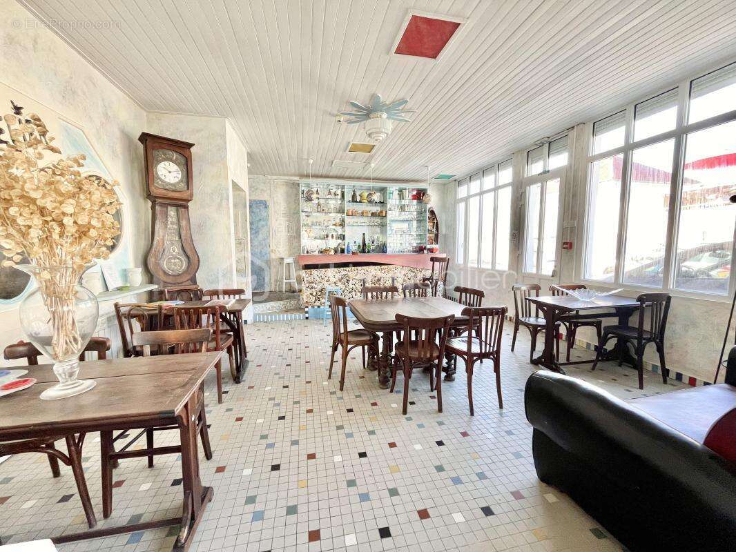 Immeuble mixte de 348m2 avec hôtel, loft, boutique et café ! - photo 23
