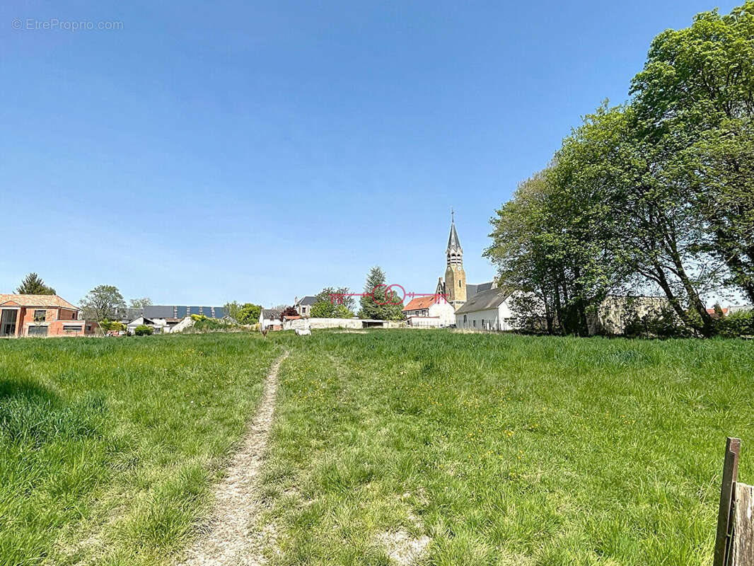 Terrain à SAULT-SAINT-REMY