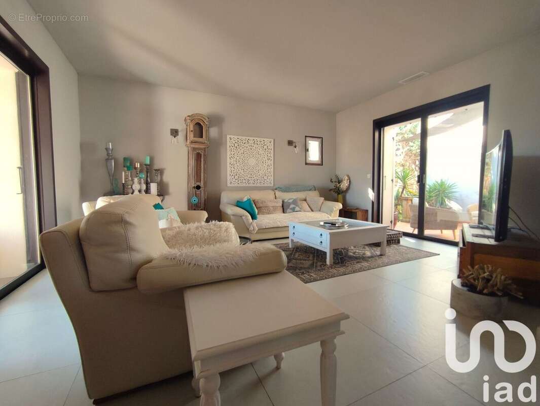 Photo 4 - Maison à LE MUY