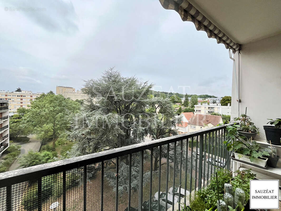 Appartement à LE PLESSIS-ROBINSON