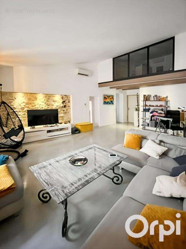 Appartement à PONT-SAINT-ESPRIT