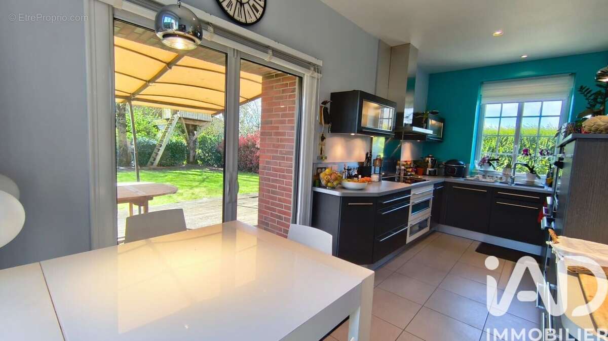 Maison 185 m² à Orgeres-En-Beauce  - photo 8