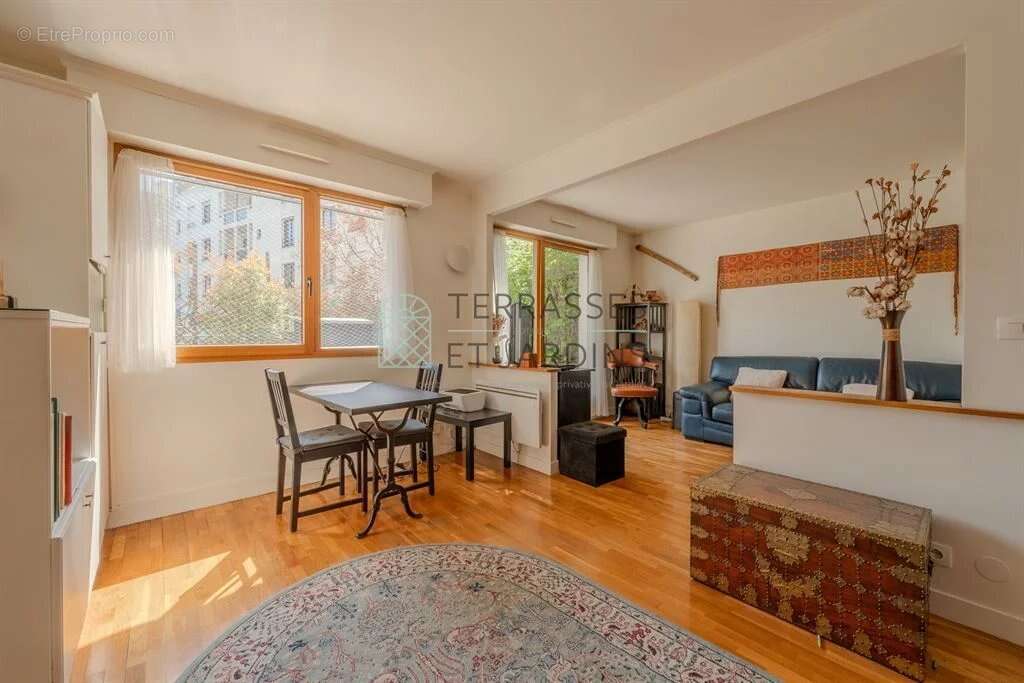 Appartement à ISSY-LES-MOULINEAUX