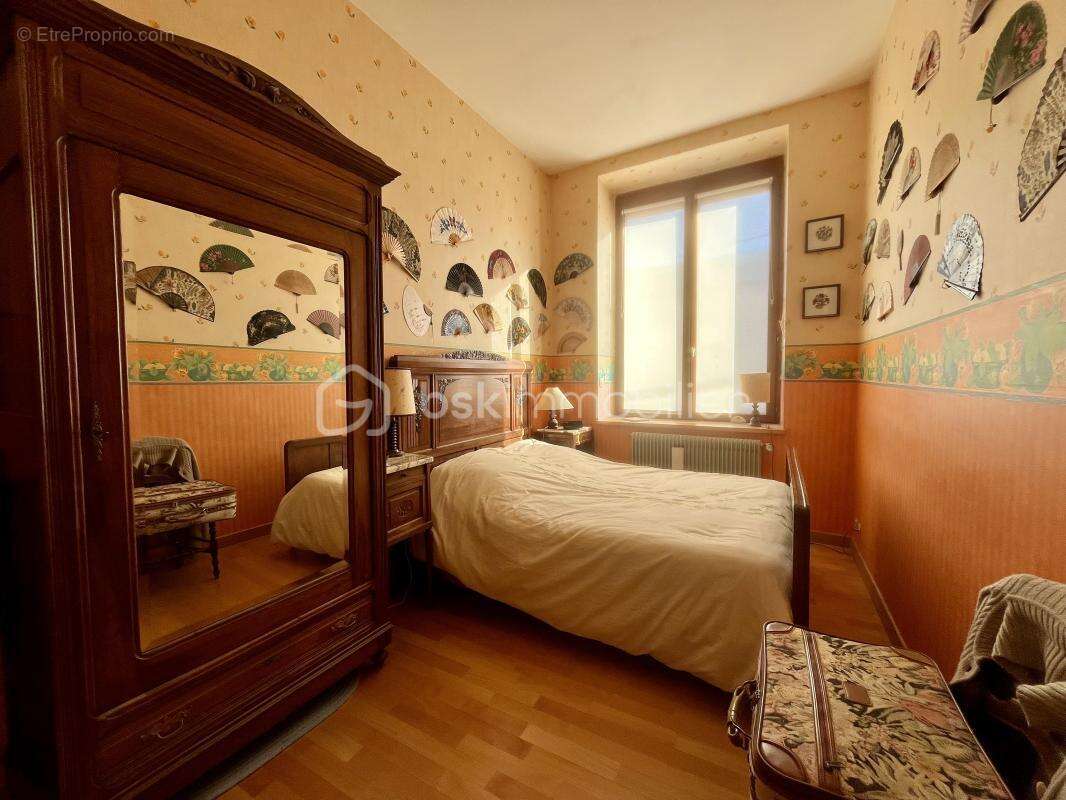 OFFRE ACCEPTÉE ! COLLINE DE LA VIVARAIZE et proche du conservatoire Lumineux appartement T3 de 82 m2 - photo 7