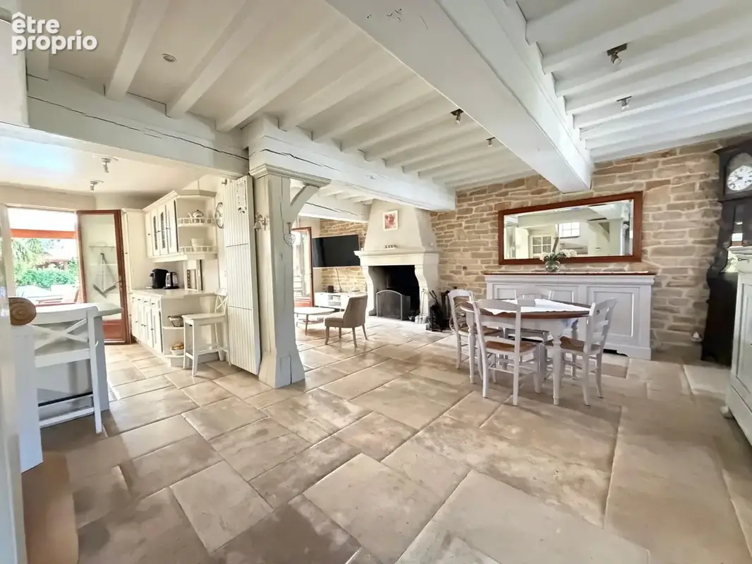 Charmante maison traditionnelle - 130 m2 habitables - 5 chambres - 396 m2 de terrain - photo 3