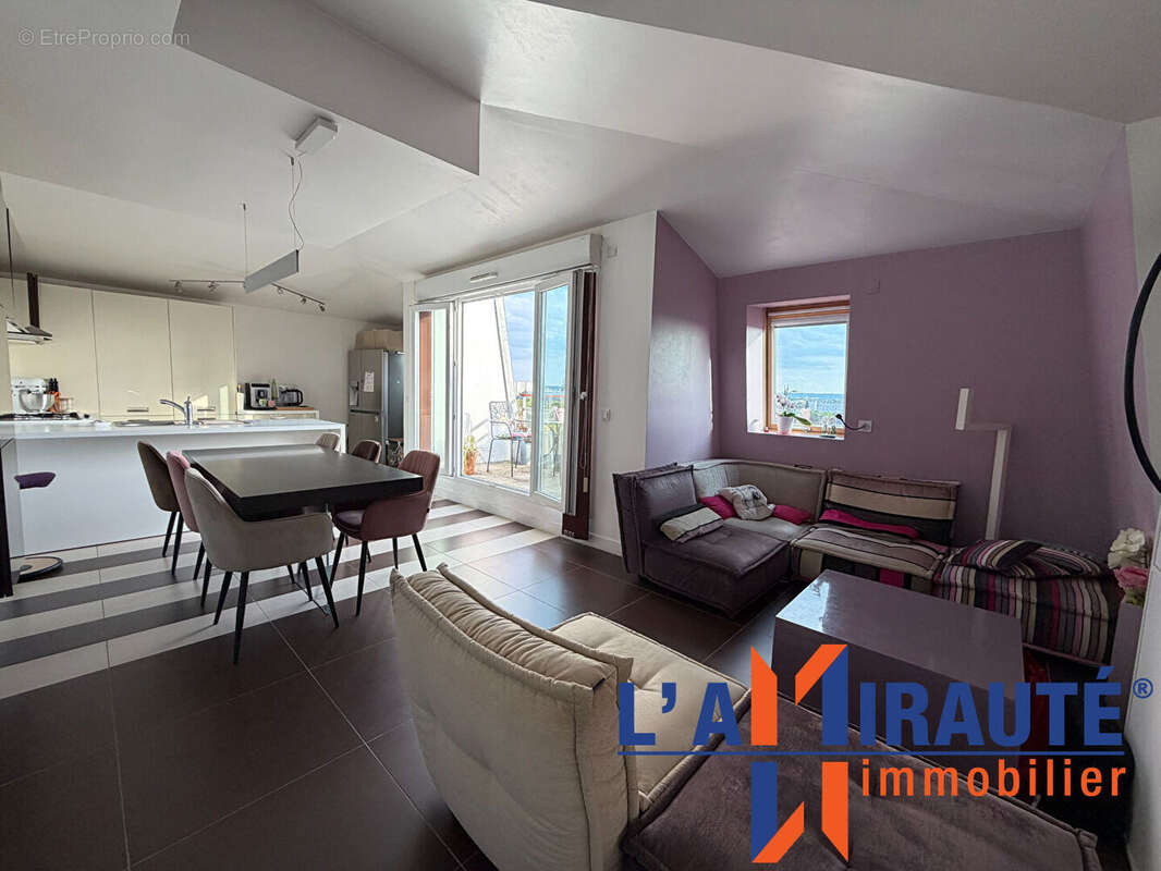 Appartement à SARTROUVILLE