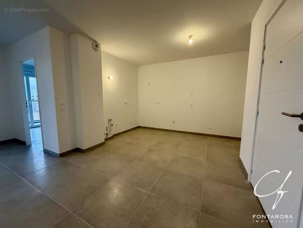 Appartement à FREJUS
