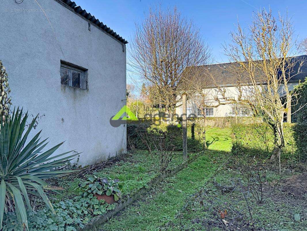 Maison à SAINT-VAURY