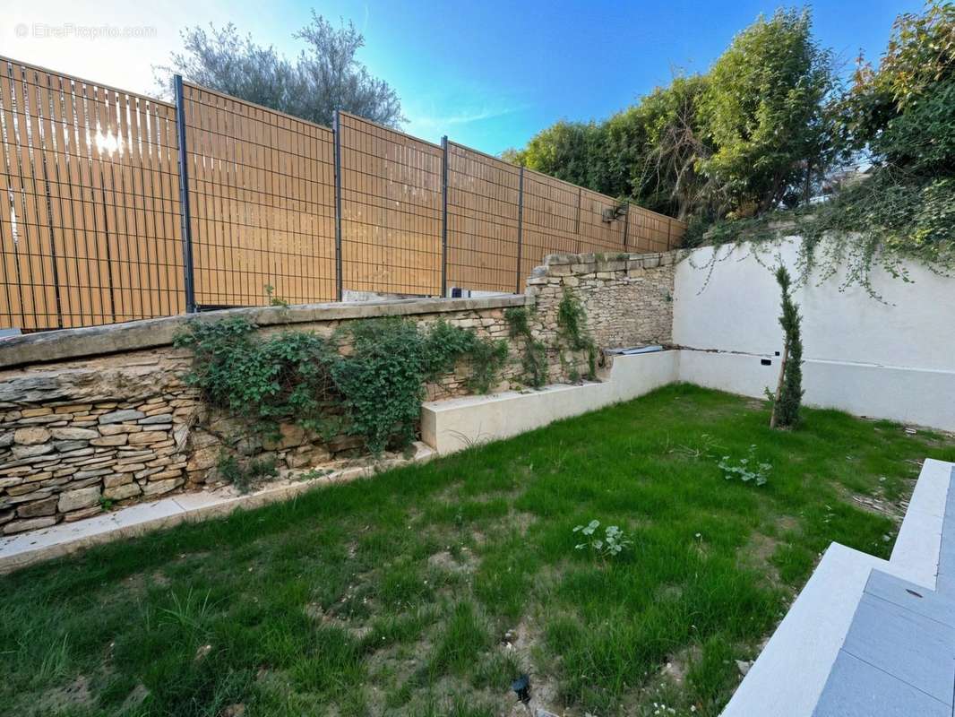 Jardin - Appartement à FORCALQUIER