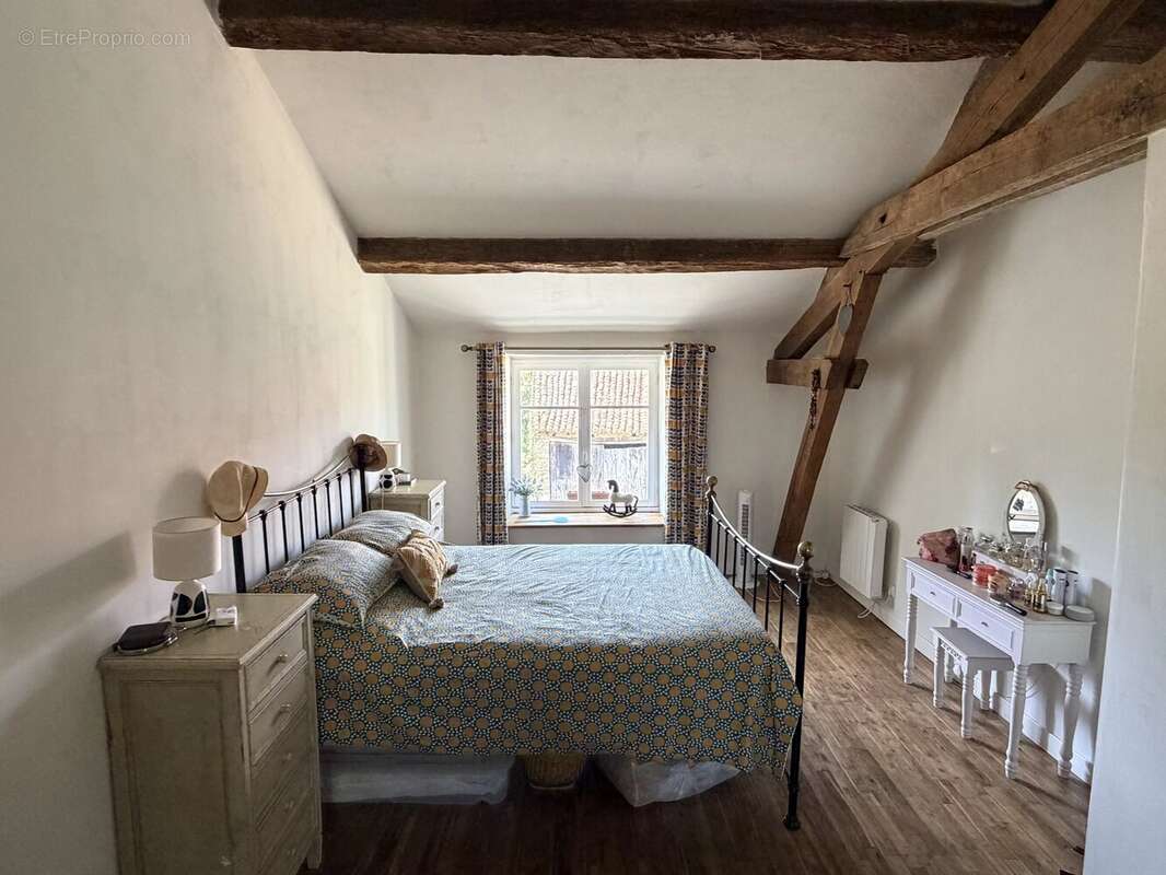 Quatre chambres, grande maison familiale, très bien rénovée - photo 7
