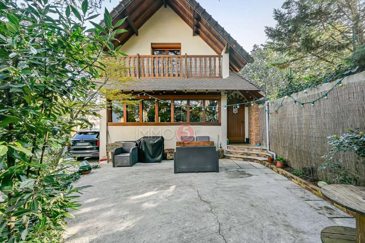 Maison à CLICHY-SOUS-BOIS