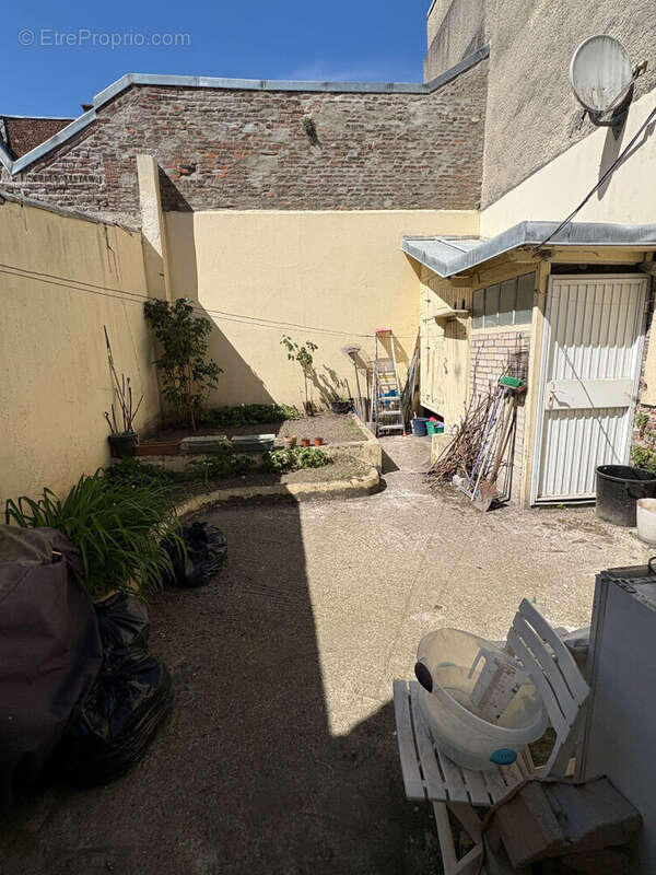 Immeuble Saint Quentin 9 pièce(s) 220 m2 - photo 3