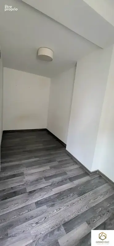 À VENDRE   T2 Traversant de 42 m2 en Plein Cœur du Panier - photo 5