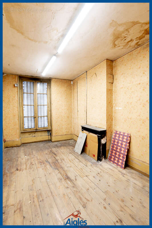 Appartement à SAINT-GERMAIN-LEMBRON