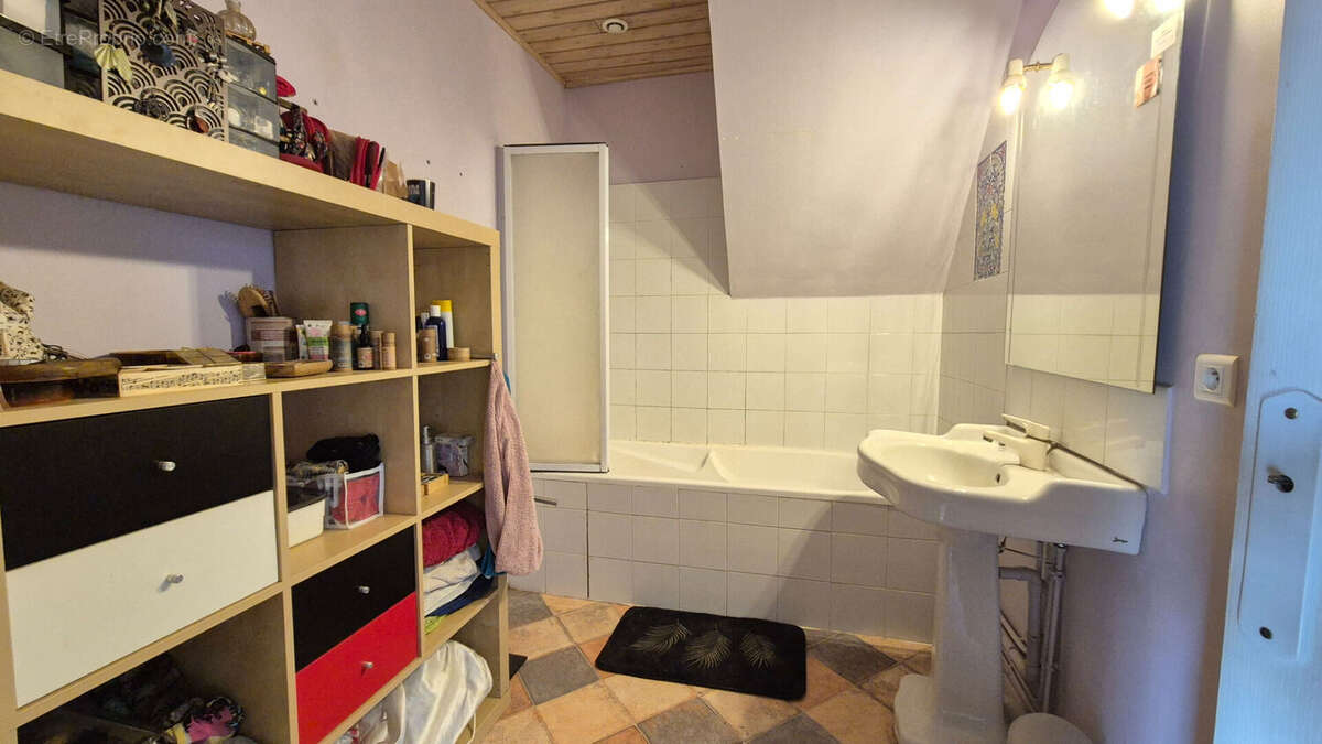 Maison à BEVENAIS