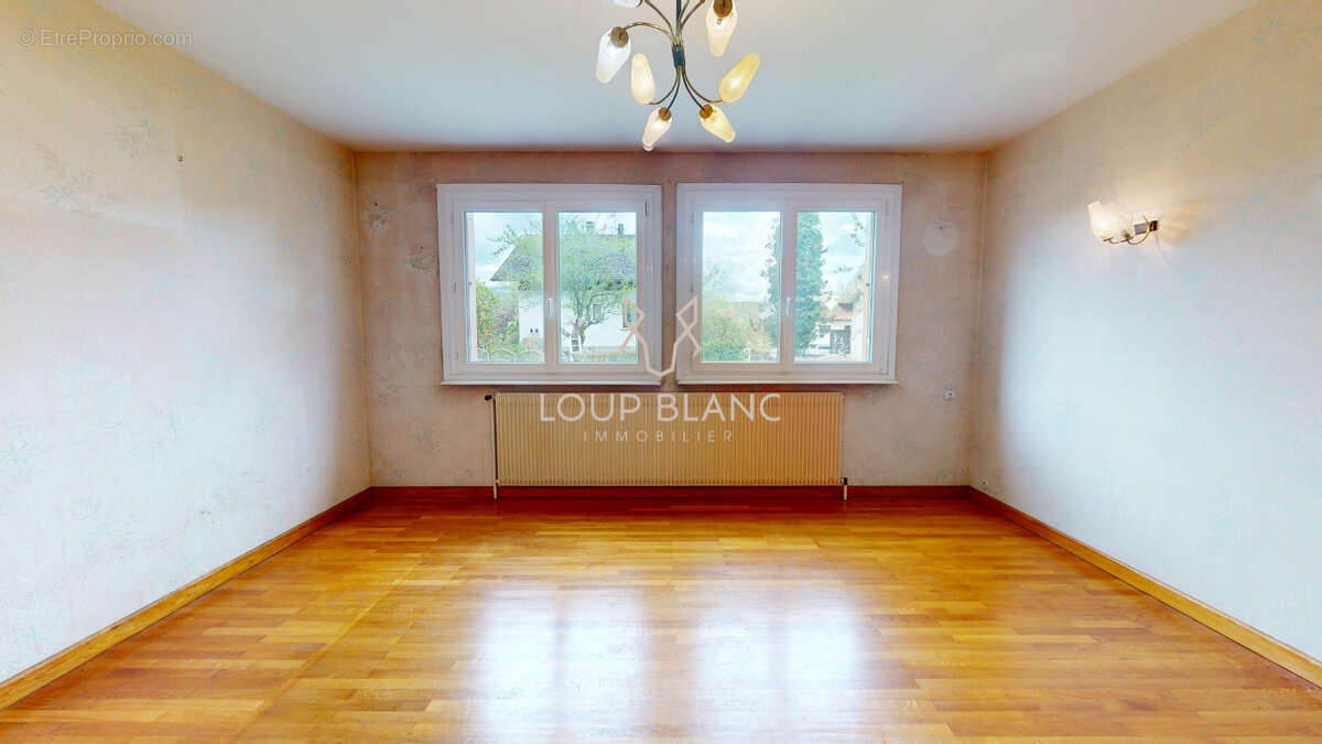 Maison à PONT-DE-ROIDE