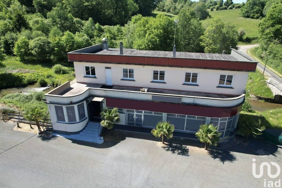 Photo 1 - Commerce à LUBERSAC