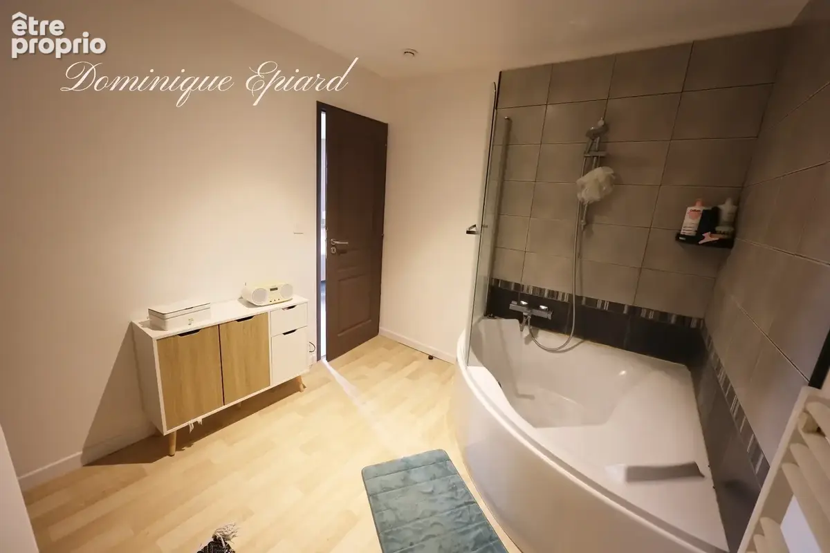 Maison habitable de suite, belles prestatations, école et voie verte à pied Nouaillé Maupertuis - photo 7