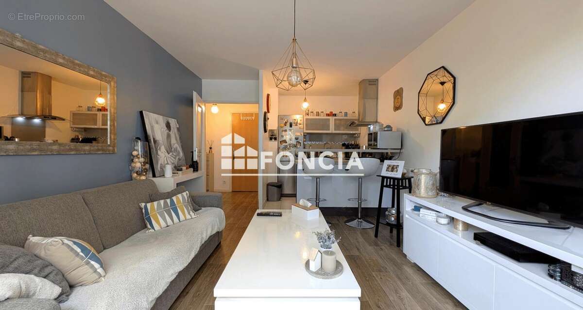 Appartement à CHILLY-MAZARIN