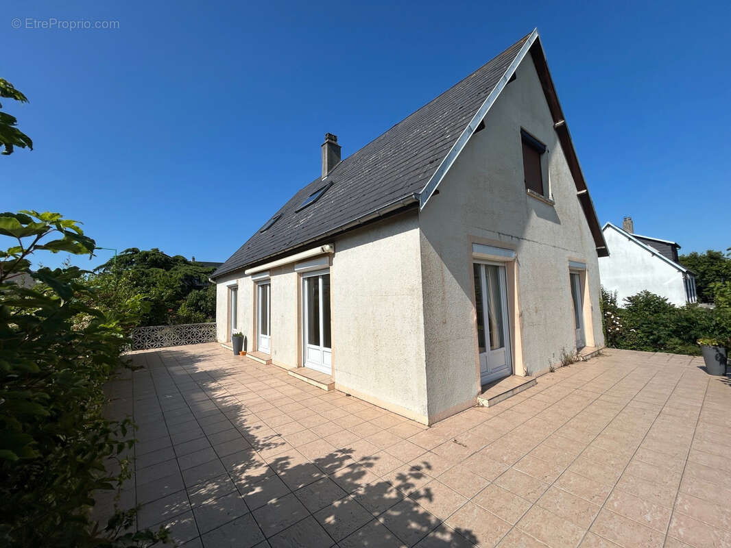 Maison à MONTIVILLIERS