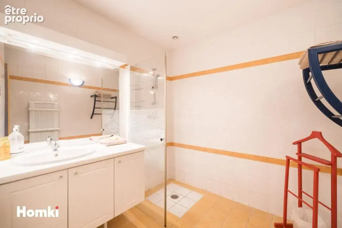 Maison/Villa T7 de 187 m² à Donzère 26290 - photo 17