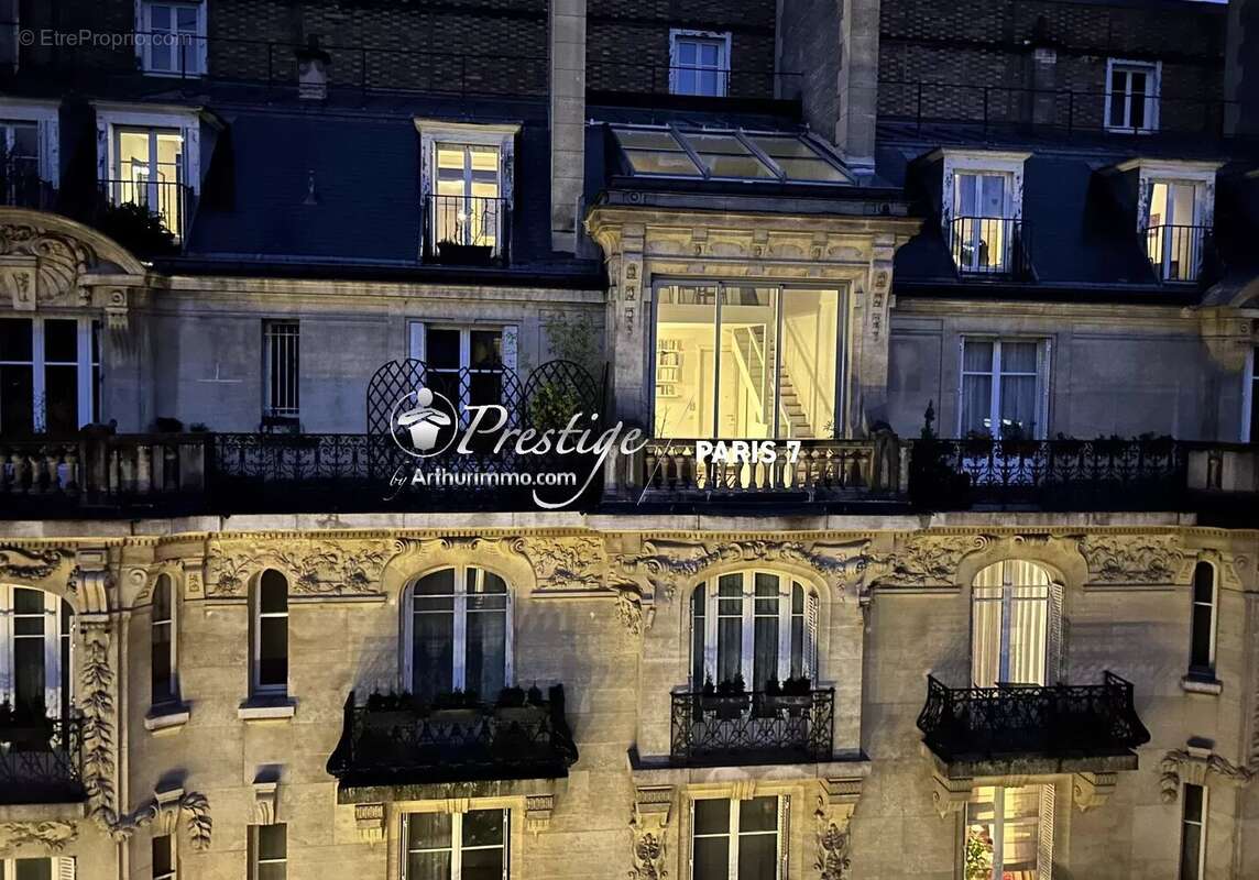 Appartement à PARIS-16E