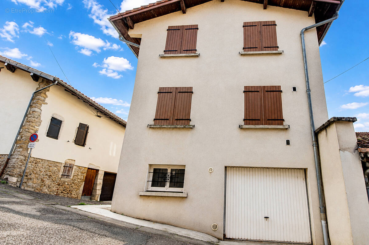 Maison à AMBERIEU-EN-BUGEY